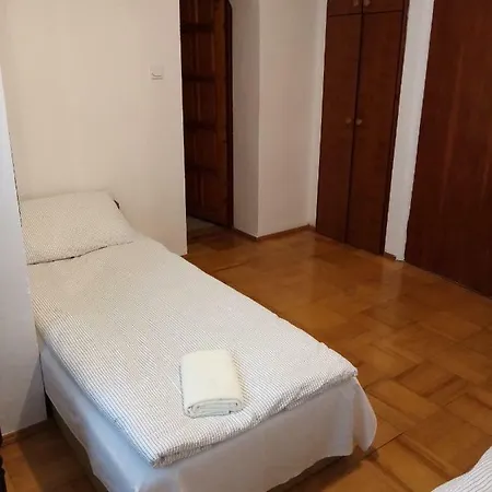 Zacisze Hotel *