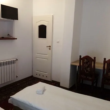 Zacisze Hotel *